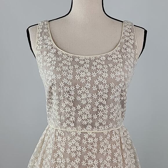 Anna Sui Floral Embroidered Sleeveless Ivory Sheath Dress 0 MINOR FLAWS - Picture 3 of 15